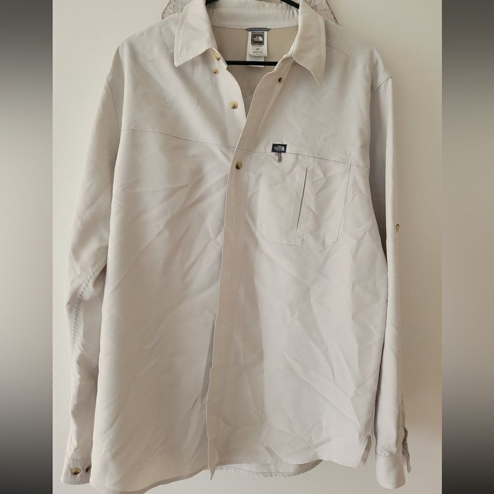 The North Face Vented Button Down Outdoor Fishing shirt